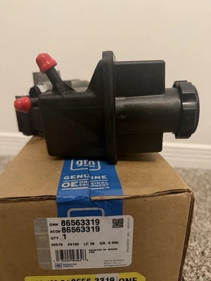 2011-2015 SILVERADO-SIERRA DURAMAX DIESEL POWER STEERING PUMP NEW GM #86563319 - Image 1 of 4