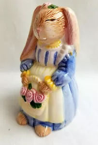 Pequeña Dama Conejo Conejo Estatuilla Crema Jarra 5" Alto Rosa Azul - Imagen 1 de 8