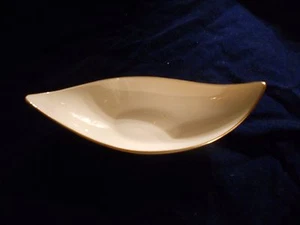 Lenox Ivory with 24K Gold Trim Curved Boat  Condiment Candy  Dish -USA - Picture 1 of 5
