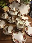 VINTAGE Large Quantity ROYAL ALBERT OLD COUNTRY ROSES Collection Only