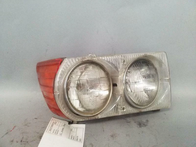 72 73 74 75 76 77 78 79 80 Mercedes-Benz MERCEDES 450 Headlamp Assembly Right - Image 1 of 4