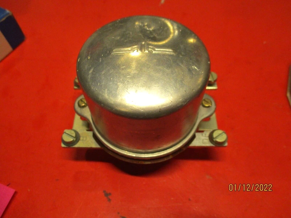 PEUGEOT  403-404  LANCIA --NEW VOLTAGE REGULATOR - Image 1 of 4