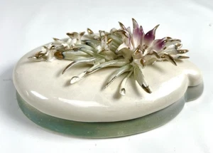 Vintage Capodimonte Porcelain Oval Trinket Box With Gilded Floral Pink Lid - Picture 1 of 9