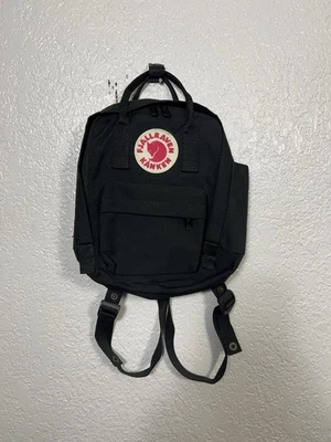 Zaino Fjallraven Kanken Mini Nero 23510 Ottime Condizioni - Immagine 1 di 4