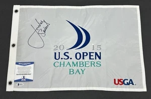 Jordan Spieth Firmado 2015 Bandera Abierta de Estados Unidos Chambers Bay Autografiado Automático ~ Certificado de Autenticidad JSA - Imagen 1 de 2