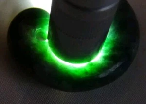Jade Itoigawa 11g Green Magatama Japan Stone - Bild 1 von 4