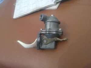 LAND ROVER 88/109 SERIE III 2.3D, 2.5D, 1971-85, BOMBA DE COMBUSTIBLE NUEVO - Imagen 1 de 4