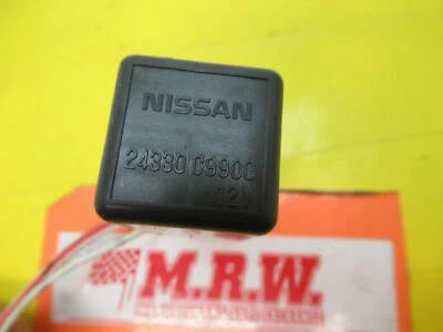 FUSE RELAY 12V CIRCUIT BREAKER WIRE PLUG CONNECTOR PIGTAIL fits INFINITI NISSAN - Image 1 of 4
