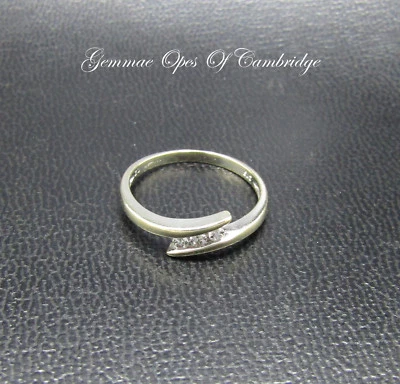 9k 9ct White Gold CZ Journey Ring Size L 1/2 1.76g Hallmarked - Image 1 of 4