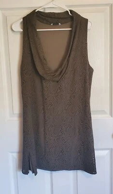 Vestido Trina Turk Mujer Mediano Verde Oliva Estilo Crochet Encaje Forrado Capucha Cuello Foto 1 de 4