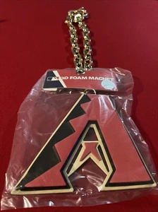 3D Foam Magnet With Gold Chain - Arizona Diamondbacks  - Picture 1 of 2