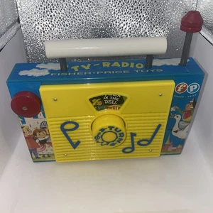 Fisher Price Vintage TV-Radio Musical Pre-School Toy Farmer In The Dell - Picture 1 of 2