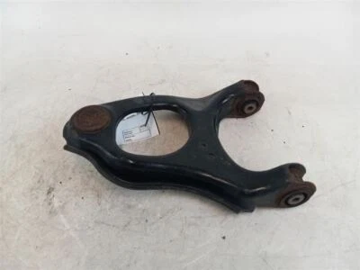 Braço de controle superior direito traseiro Honda Crosstour 2010-2015 - Imagem 1 de 4