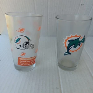 2x Vtg Miami Dolphins Glass Etched NFL Memorabilia Collectible 1 Color Change - Picture 1 of 6