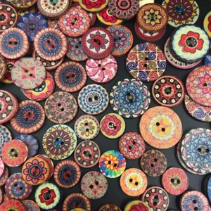100pcs 2 Holes Mixed Boho Flower Wooden Button Sewing Scrapbooking DIY Craft - Picture 1 of 4