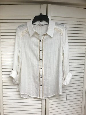 Jolt, NWT LS Button Front Tunic Length Top w/Lace detail, GORGEOUS!  Sz L, NWT - Image 1 of 4