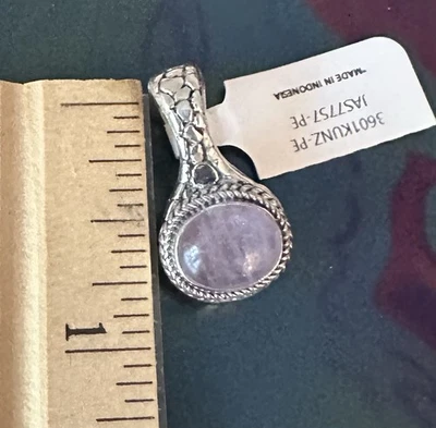 Kunzita penetrada Foto 1 de 3