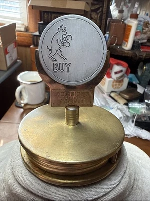 Lupa de escritorio de latón antigua decisiones del mercado de valores oso toro Foto 1 de 4