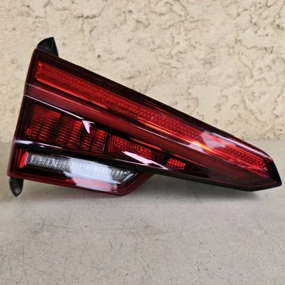 AUDI A4 2017-2019 LUZ TRASERA IZQUIERDA LADO CONDUCTOR INTERIOR LUZ LÁMPARA OEM Foto 1 de 4