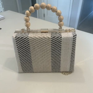 Party Handbag Clutch W/Wood Beaded Handle & Gold Chain - Picture 1 of 7