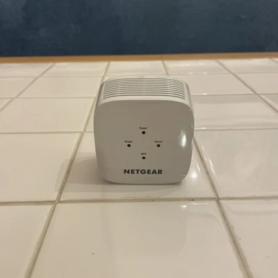 NETGEAR AC750 Dual-Band Wi-Fi Range Extender EX3110-100NAS White - Image 1 of 3