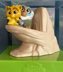 DISNEY DOORABLES SERIE 2 EL REY LEÓN MOMENTOS DE PELÍCULA SIMBA RAFIKI NUEVO SELLO ABIERTO - Imagen 1 de 3
