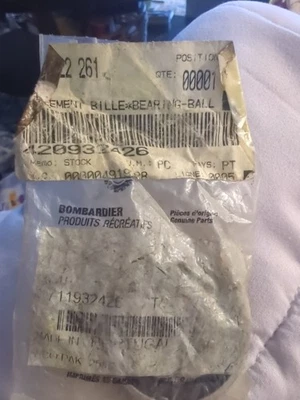 Rolamento de esferas BRP 420932426 Can-Am Outlander Renegade Commander MAX 400 650 - Imagem 1 de 4