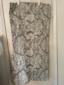 Pottery Barn Chateau Table Throw - Picture 1 of 3