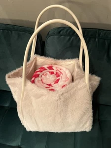 Victoria’s Secret Fuzzy Tote & Sherpa Blanket New - Picture 1 of 6