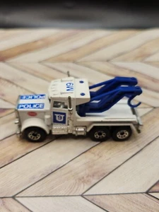 Vintage 1981 Matchbox Peterbuilt M9 Police Wrecker Tow Truck Semi - Picture 1 of 9