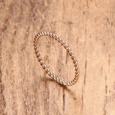 Anillo Giratorio Cuerda de Compromiso GP Oro Rosa 18K Talla EE. UU. 3-10 Disponible Foto 1 de 4