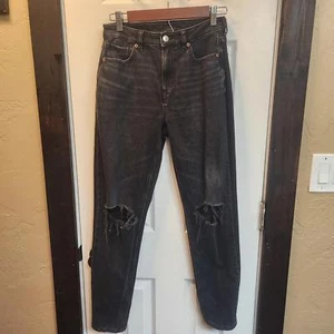 AEO Women's Distressed Black High-Waisted Mom Jeans- Size 2 Regular - Picture 1 of 9