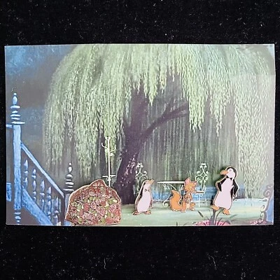 Mary Poppins Camarero Pingüinos Alegres Animales de Vacaciones Alfombra Bolsa Fantasía Disney Prendedor Foto 1 de 3