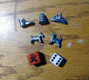 Piezas de repuesto de juego Monopoly fichas y dados - Imagen 1 de 1