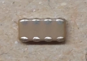 10nF Netzwerk 4-fach 200V ±10% X7R SMD 0612 [1~100 Stück] - Bild 1 von 3