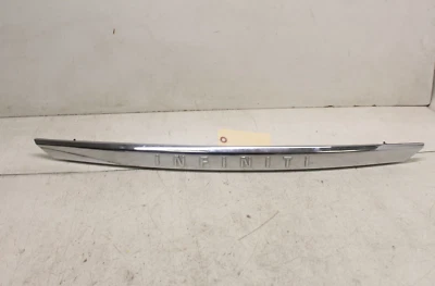 Infiniti Q50 2014-2017 OEM maletero cromo insignia moldura panel montaje desnudo Foto 1 de 4