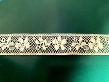 Flat Lace- Small White Flat Lace   3/4" wide   *ON SALE*  By the yard