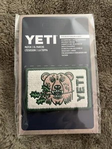 2023 Limited Edition Yeti COLLECTIBLE HOLIDAY PATCH HOLI BEAR PATCH - SOLD OUT - Bild 1 von 3