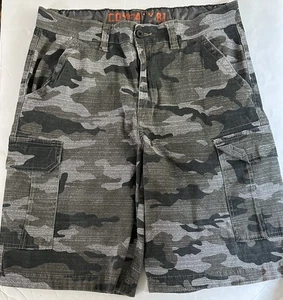 Pantalones cortos cargo Company 81 gris verde camuflaje 34 - Imagen 1 de 6