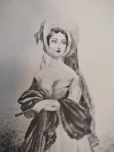QUEEN VICTORIA EARLY PORTRAITS litho print 1897 MOST GRACIOUS MAJESTY THE QUEEN - Picture 1 of 16
