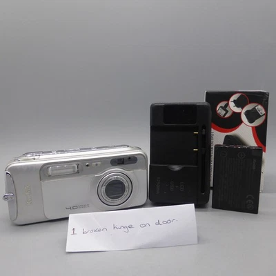 Kodak Digital Camera EasyShare LS743 4.0MP Silver Tested With Battery + Charger - Image 1 of 4