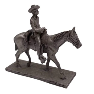 Pewter Cowboy On Horse Vintage Miniatura Metallo Blackinton - Foto 1 di 6