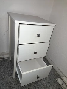 Nachttisch, weiß, Jysk, 3 Schubladen, Dänisches Bettenlager - Bild 1 von 9