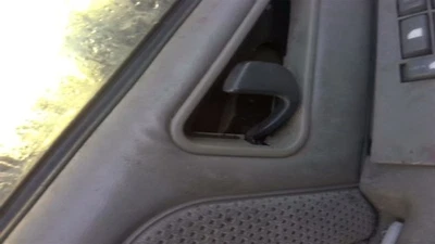 S10BLAZER 1997 Door Handle Interior 31208951 Foto 1 de 4