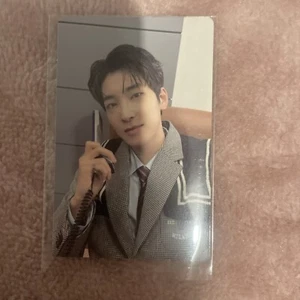 Official Wonwoo FML (Faded Mono Life) Photocard - Imagen 1 de 2