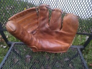 Vintage rare 3 Fingered Nokona Forrest Spook Jacobs baseball glove 3F7 model