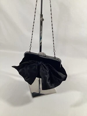 Neiman Marcus Cartera de Noche Bolso sin asas Terciopelo Negro Estilo Swarovski Cristales Foto 1 de 4