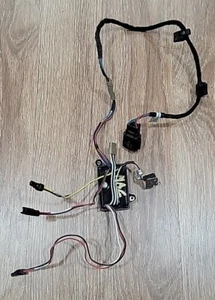 TESLA MODELO S OEM MANIJA DE PUERTA CONTROLADOR INTERRUPTOR DE BLOQUEO SENSOR ARNÉS DE CABLES MÓDULO - Imagen 1 de 16