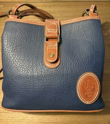 Cartera tipo cubo bandolera Esprit vintage, azul con ribete marrón Foto 1 de 4