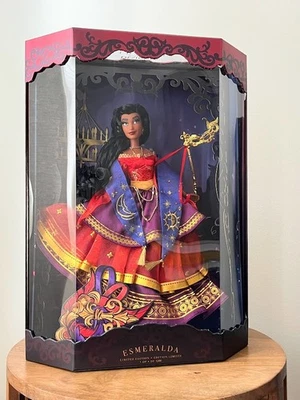 Muñeca Disney Designer Midnight Masquerade Esmeralda Edición Limitada Foto 1 de 4